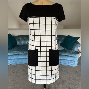 New York & Company black & white windowpane plaid short sleeve dress